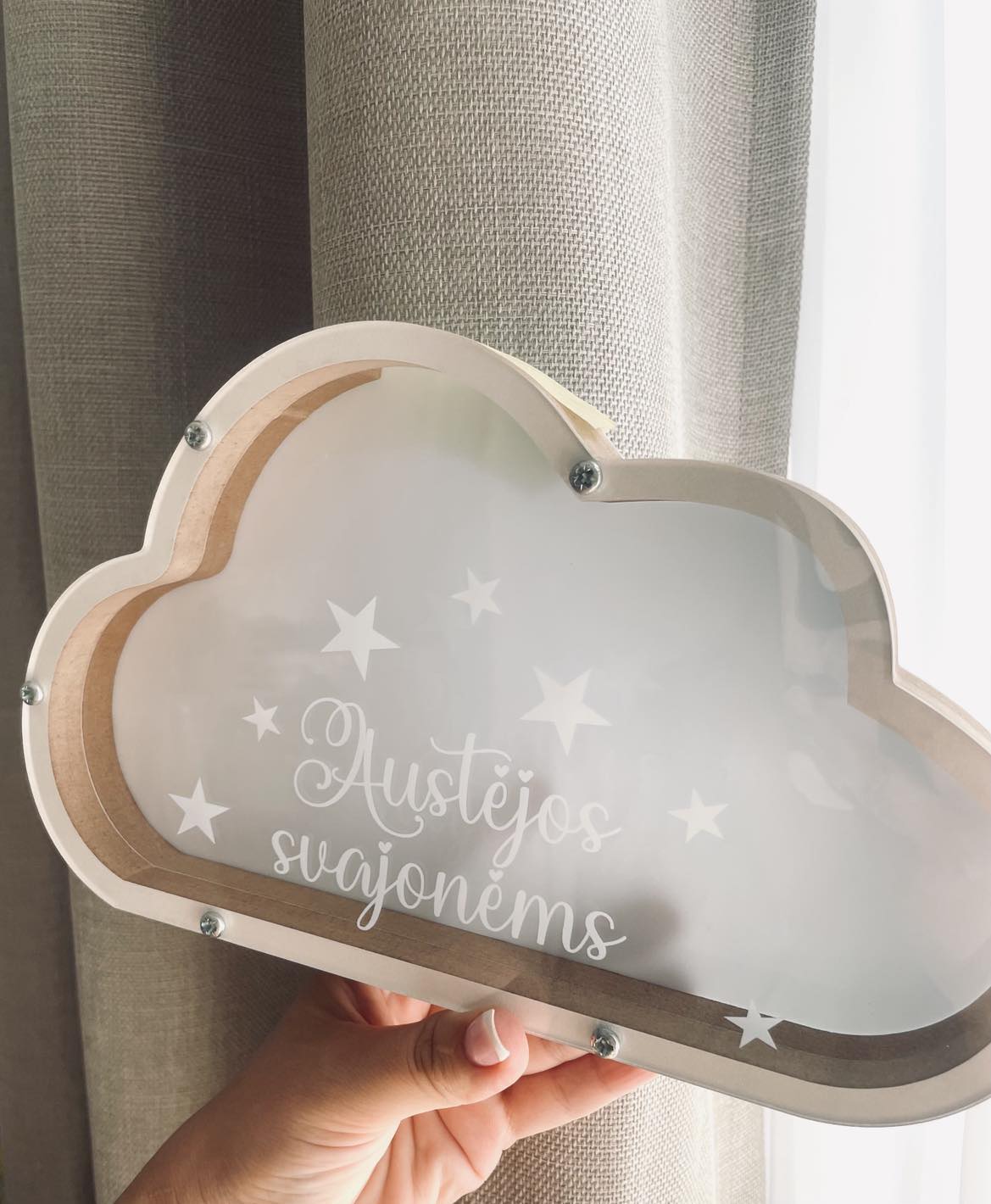 Medinė vaikiška taupyklė Debesėlis