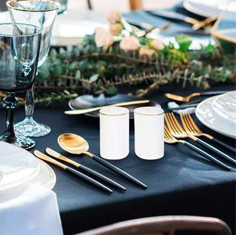 Keramikiniai druskos ir pipirų indeliai su aukso krašteliu