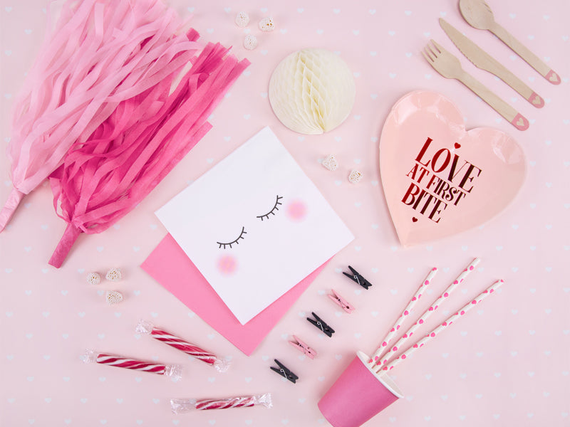 Žaismingos servetėles su akytėmis